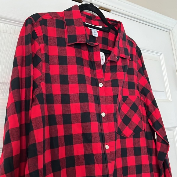 Red & Black Plaid Old Navy “The Classic Shirt” XL Tall Button Down Shirt - Picture 2 of 3